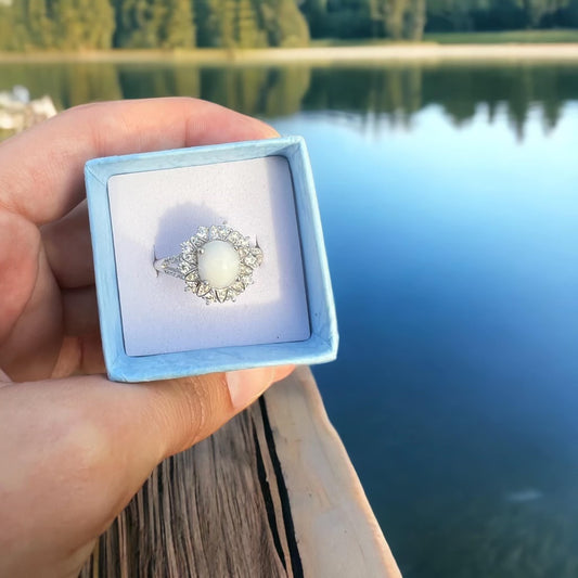 Oval Daisy Flower Ring